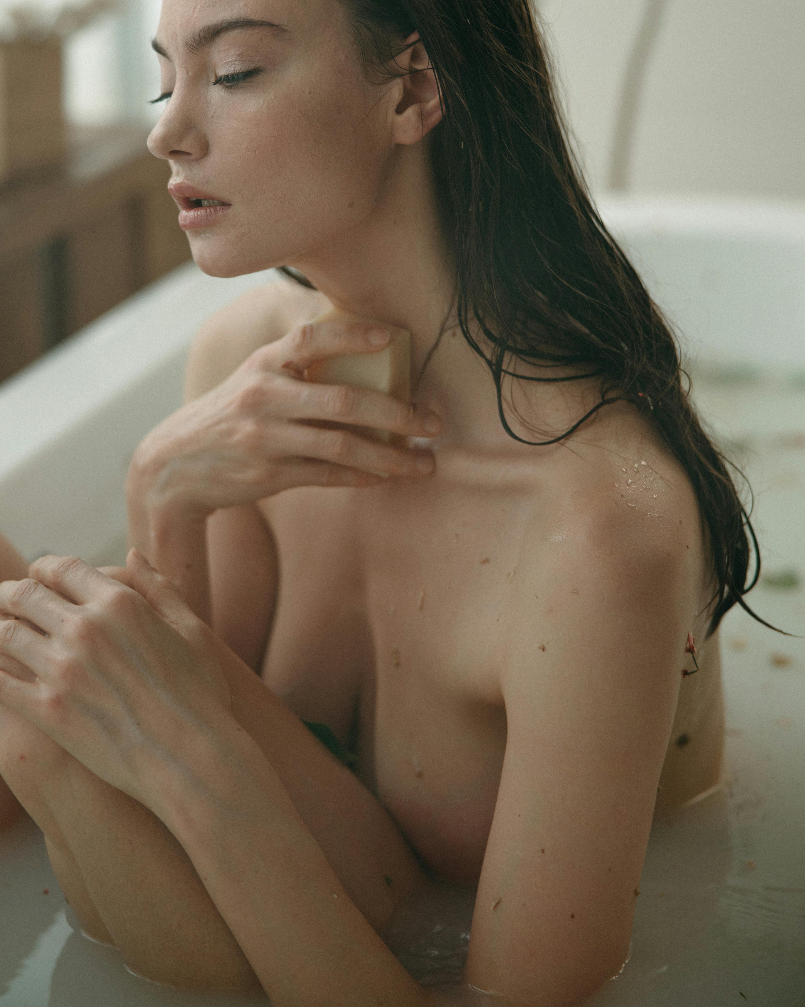 What is Aromatherapy and Why is it Effective?